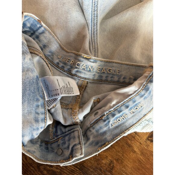 American Eagle Light Wash Distressed Mom Short - Picture 5 of 5